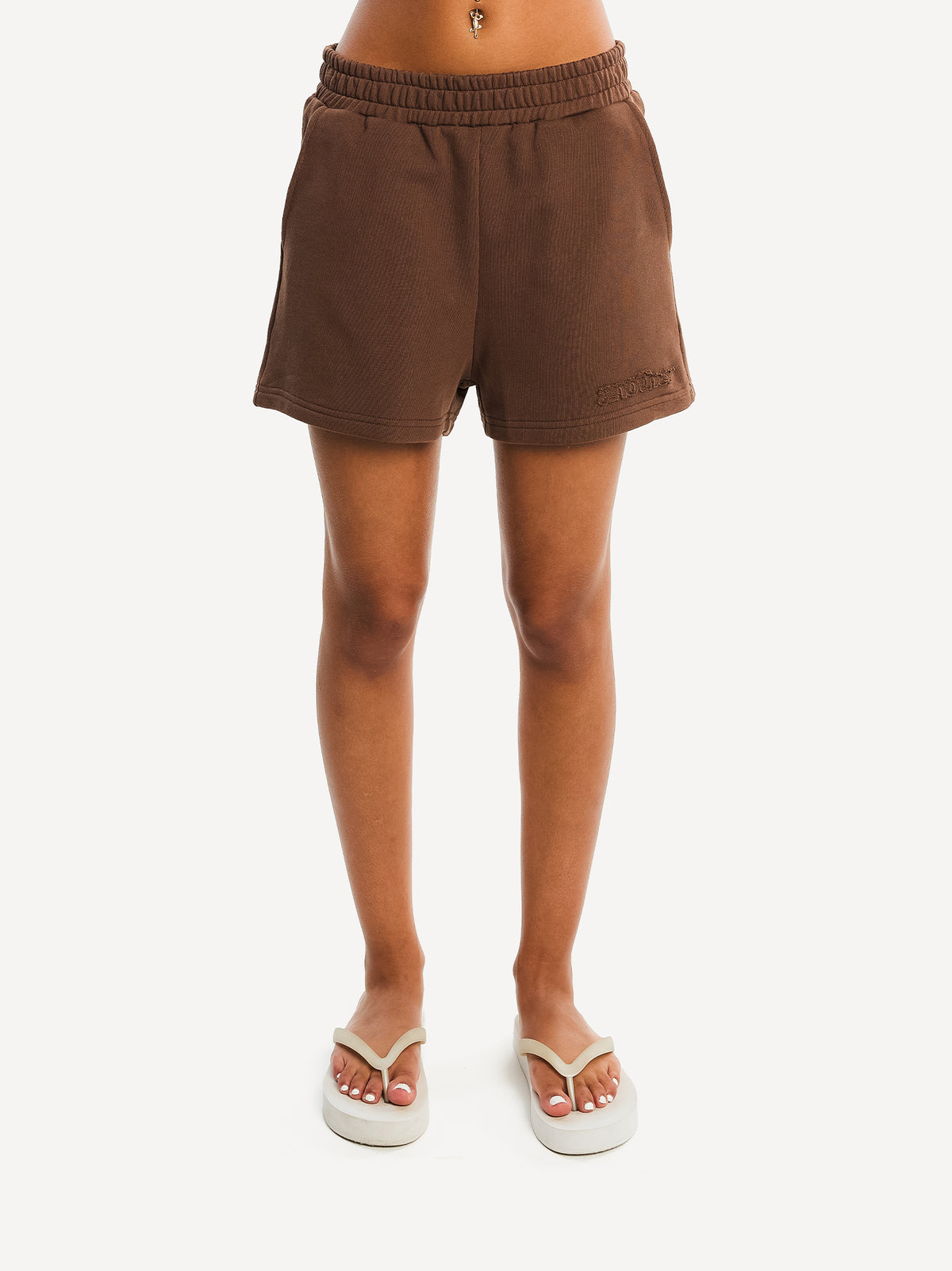WMN Another Basic Shorts – Brown