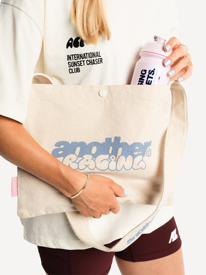 Chasing Sunsets Canvas Musette