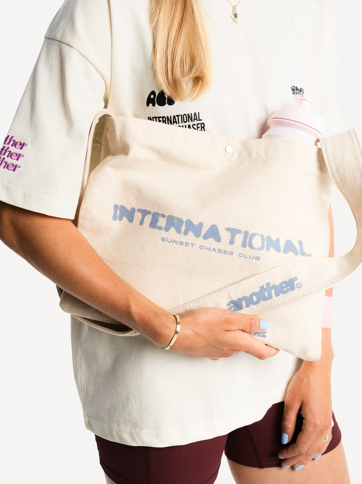 Chasing Sunsets Canvas Musette