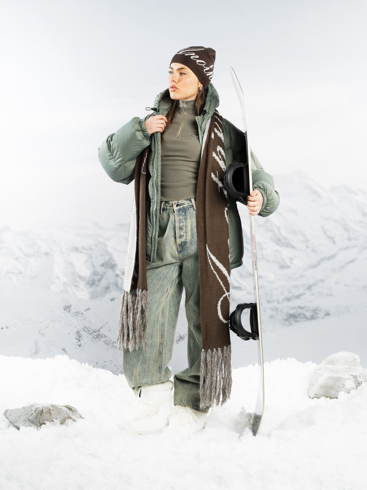 Another Signature Scarf – Braun