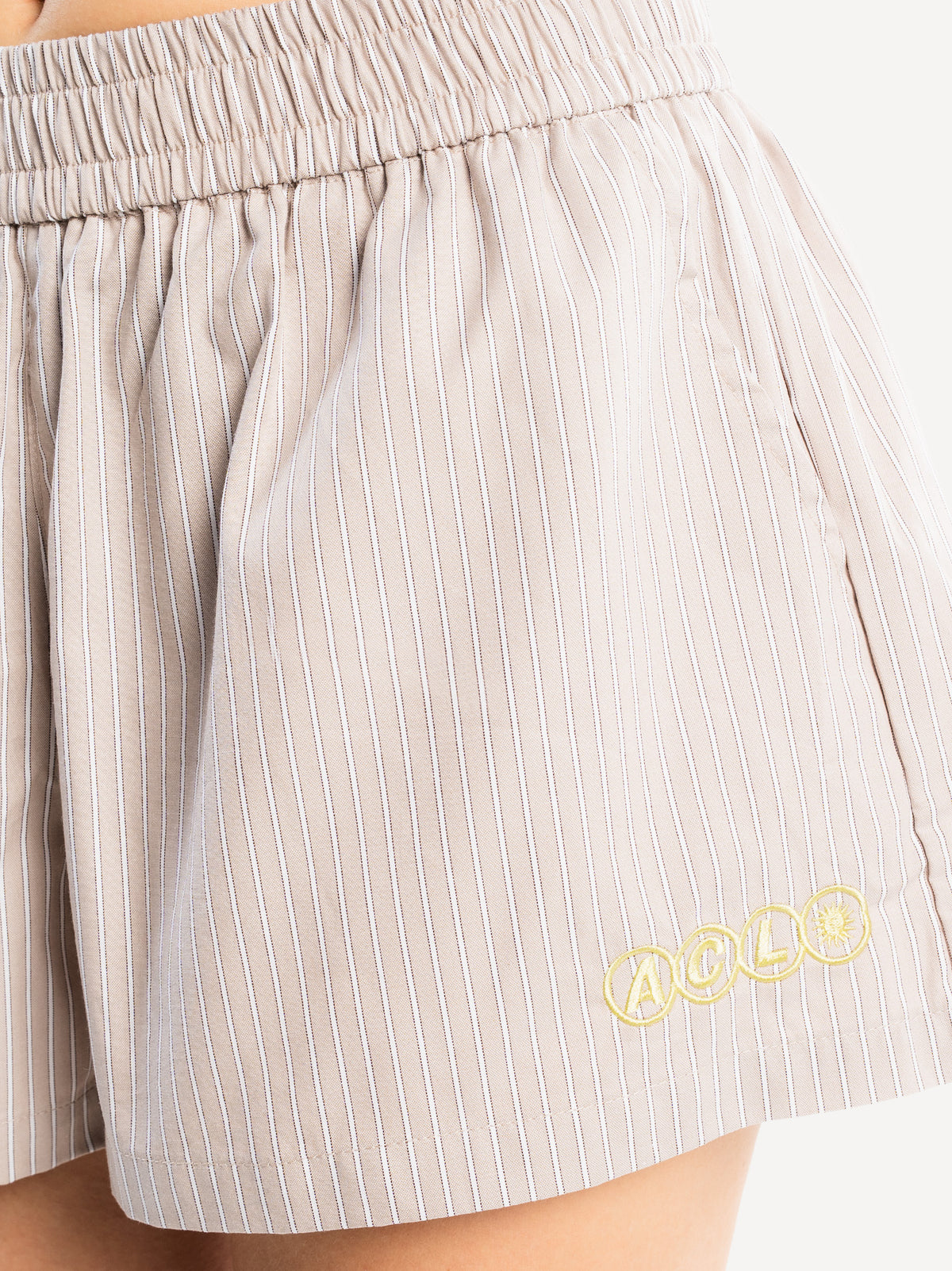 WMN Carrer Del Sol Shorts – Sand