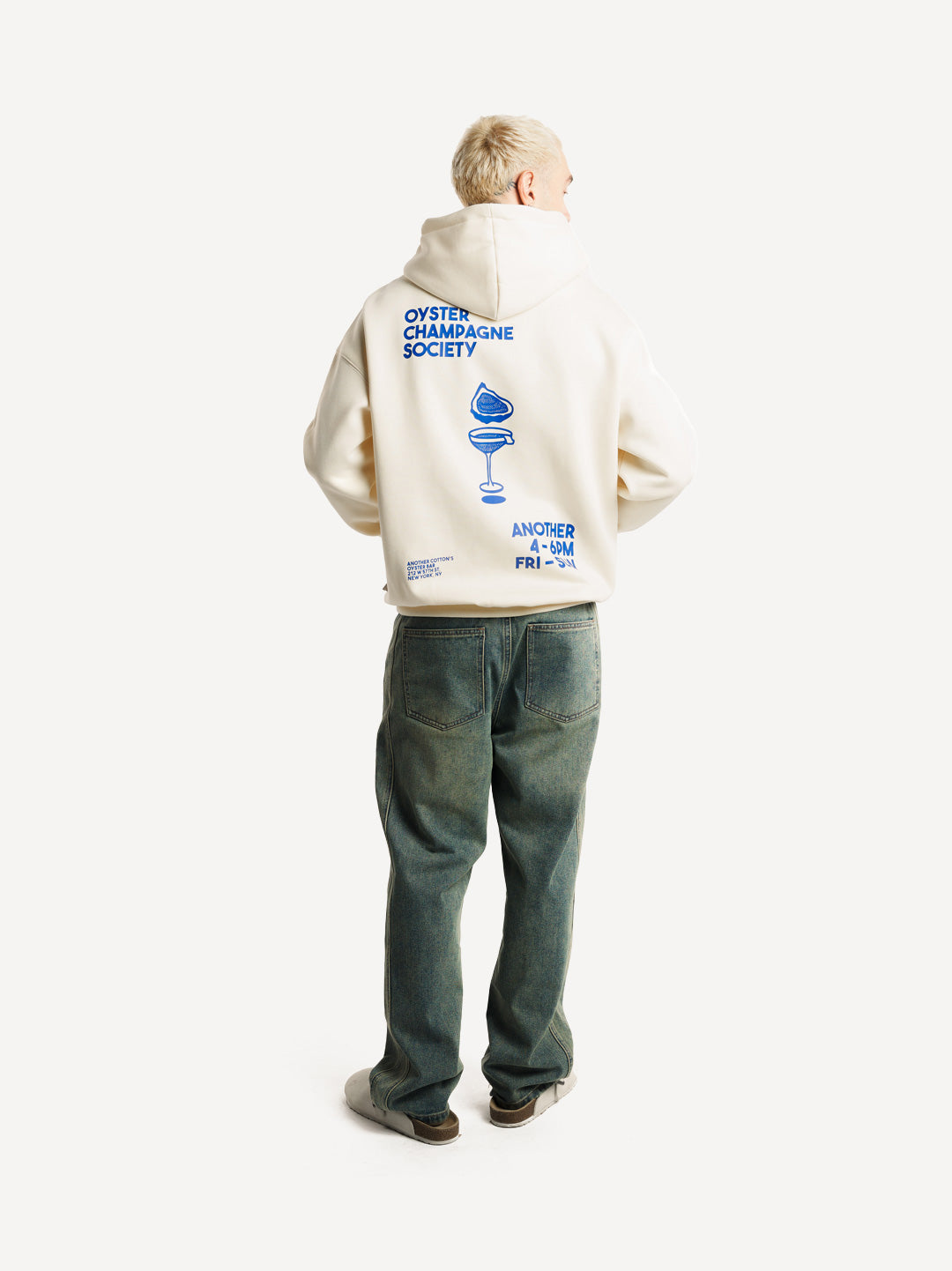 トップス OYSTER SILHOUETTE HOODIE Women's Hollister Feel Good Oversized Seashell Graphic Hoodie