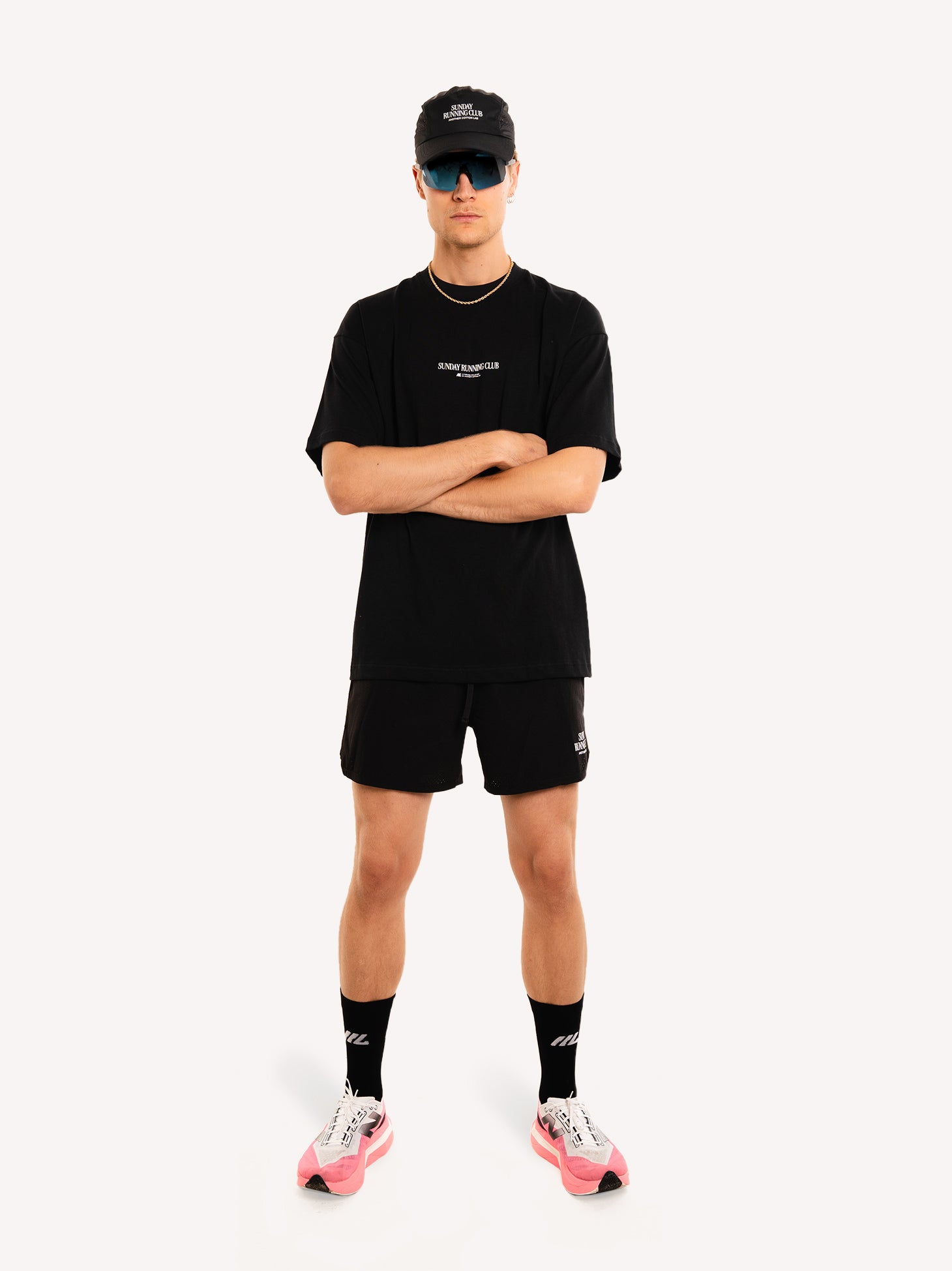 SUNDAY 半袖Tシャツ ブラック アディカラー チームガイスト 半袖Tシャツ ブラック ｜すべての商品