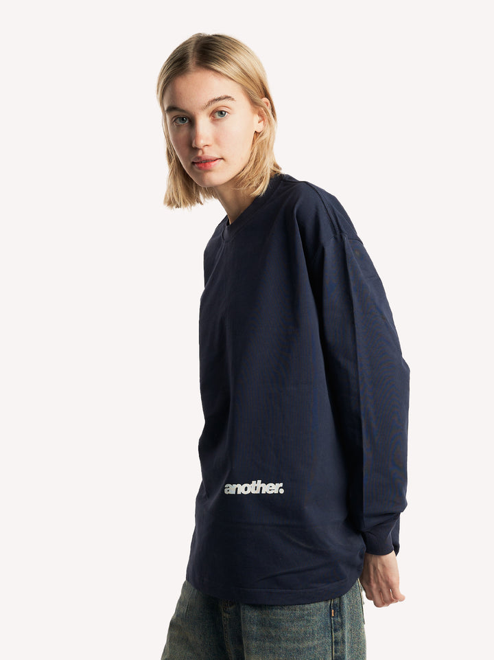 V-Club Oversized Longsleeve